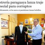 Paraguay, completi da uomo senza tasche: simbolo lotta alla corruzione (FOTO)