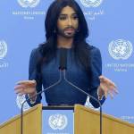 Conchita Wurst, la drag queen con la barba canta davanti a Ban Ki-Moon02
