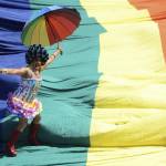 Gay Pride, un milione di persone sfilano e ballano a Rio de Janeiro02