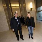 Federica Mogherini diventa Lady Pesc e dimentica il dress-code