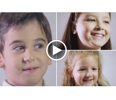 Bambini spiegano cos'è l'amore: video che commuove il web