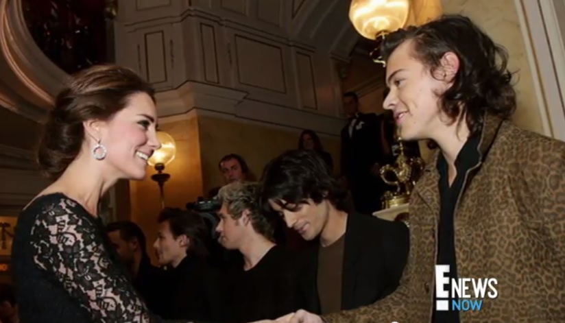 Kate Middleton incontra gli One Direction a Londra: il video