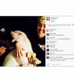Miley Cyrus porta maialino dall'estetista02