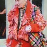 Vivienne Westwood, street stile bizzarro: sembra una senzatetto FOTO