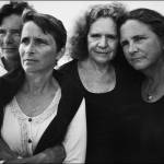 Quattro sorelle, stessa posa per 40 anni: scatti finiscono al MoMa di New York 8
