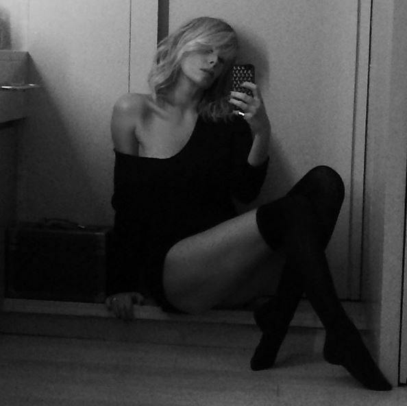 Alessia Marcuzzi hot su Instagram: "Stanotte niente pigiama" FOTO