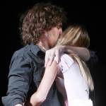 Violetta, Martina Stoessel, canta insieme al fidanzato Peter Lanzani FOTO