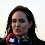 Angelina Jolie tra i profughi curdi in Iraq 04