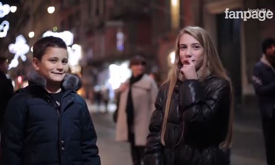 "Dalle uno schiaffo": ecco come reagiscono i bambini al comando VIDEO