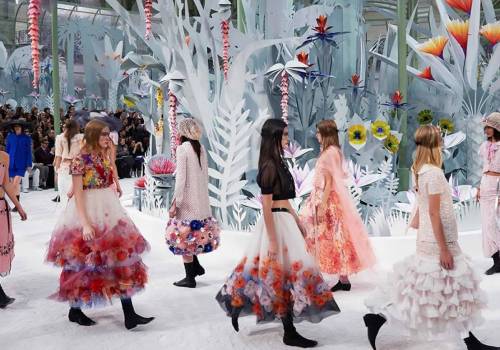 Parigi, Chanel: paradiso bucolico per l'Haute Couture 2015