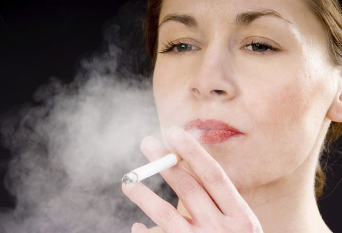 Momento migliore per smettere di fumare? Per le donne prima del ciclo