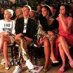 Katy Perry in ciabatte al fianco di Rihanna, Miley Cyrus e Jeremy Scott FOTO
