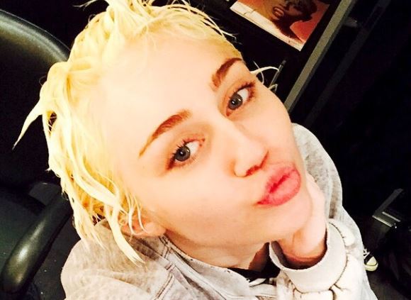 Miley Cyrus nuda su Instagram FOTO