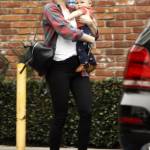 Scarlett Johansson con la figlioletta Rose05
