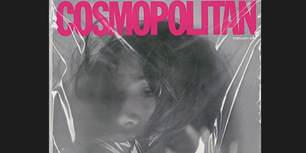 Cosmopolitan, copertina choc: donna soffocata nella plastica FOTO