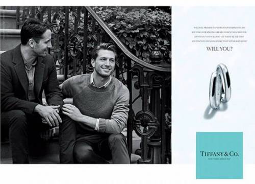 Tiffany & Co, è svolta: scelta una coppia gay per la pubblicità