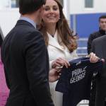 Kate Middleton torna dai Caraibi abbronzata e con un bel pancione 10