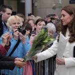 Kate Middleton torna dai Caraibi abbronzata e con un bel pancione 09