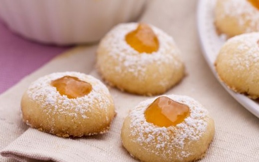 Ricette di dolci: biscottini con marmellate miste