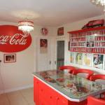 Cimeli e oggetti della Coca Cola: la casa-museo di una donna irlandese