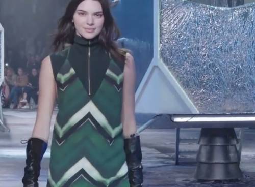 Paris Fashin Week: H&M Studio dal sapore sporty-futurista VIDEO