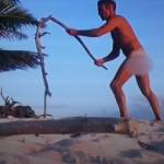 Isola dei famosi, Rocco Siffredi gira nudo in spiaggia FOTO 3