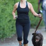 Reese Witherspoon, jogging in compagnia del suo labrador a Brentonwood