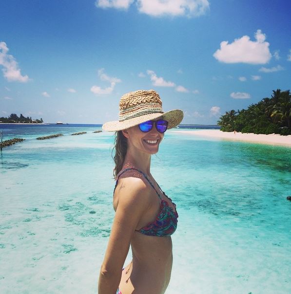 Elena Santarelli come Belen Rodriguez: sirenetta alle Maldive FOTO 3