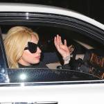 Lady Gaga in auto con la mamma: paparazzo viene quasi investito13