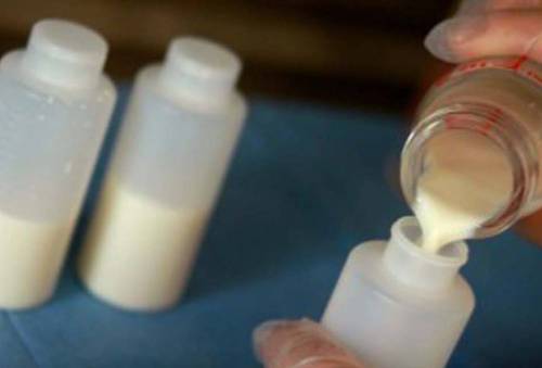 Latte materno venduto online: attenzione alle truffe