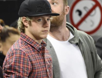 One Direction: Niall Horan cade dopo una partita di golf VIDEO