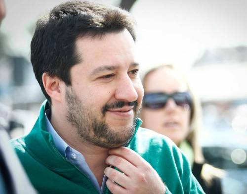 Matteo Salvini cacciato da Facebook per "razzismo": ecco cosa ha detto