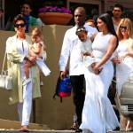 Kim Kardashian e le sorelle: a Messa con tacchi e vestiti sexy FOTO 3