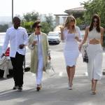 Kim Kardashian e le sorelle: a Messa con tacchi e vestiti sexy FOTO 18