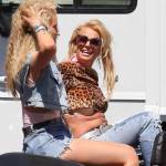 Britney Spears senza Photoshop: ha la pancetta e se ne infischia FOTO