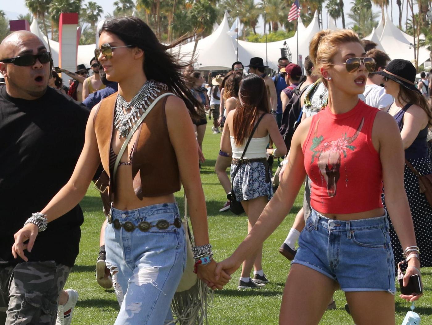 Kendal Jenner e Hailey Baldwin, look hippie al Coachella Festival 18