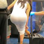 Kim Kardashian, sexy abito bianco all'aeroporto di Los Angeles FOTO 12