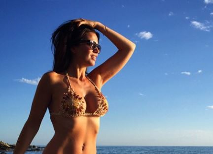 Laura Torrisi hot: in bikini al mare FOTO 3