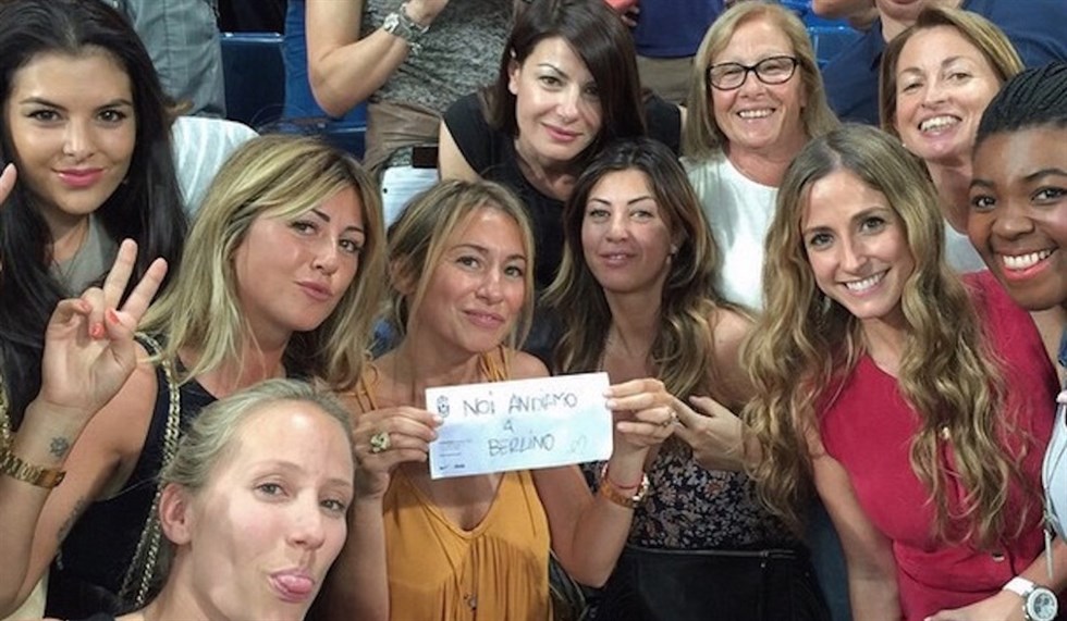 Real-Juve, Ilaria D'Amico allo stadio tra le wags FOTO