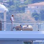 Leonardo DiCaprio in Costa Azzurra sul mega yacht: dopo Cannes Montecarlo 04