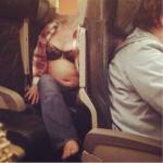 Passeggeri maleducati a bordo: FOTO finiscono su "Passengere Shaming" 04