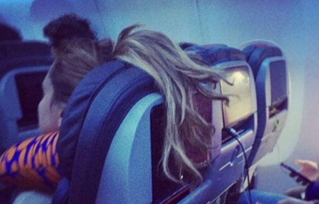 Passeggeri maleducati a bordo: FOTO finiscono su "Passengere Shaming" 17