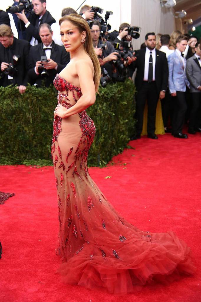 Dieta Jennifer Lopez: "Non bevo alcolici, non fumo, faccio esercizio fisico"