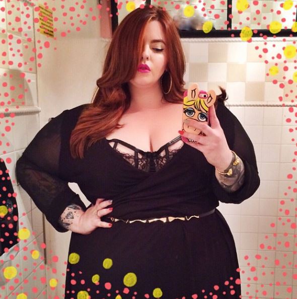 Tess Holliday, modella taglia 56: "Stupido arrabbiarsi perché mi chiamano grassa"