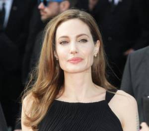 Angelina Jolie, "Chiunque la incontrasse era leggermente spaventato da lei"