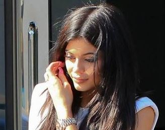 Kylie Jenner paparazzata con Tyga: spunta l'anello di fidanzamento FOTO