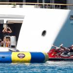 Paris Hilton e fidanzato a Formentera: sole, amore e yacht da sogno11