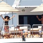 Paris Hilton e fidanzato a Formentera: sole, amore e yacht da sogno04