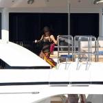Paris Hilton e fidanzato a Formentera: sole, amore e yacht da sogno06