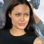Angelina Jolie, com'era e com'è. L'attrice compie 40 anni FOTO 42